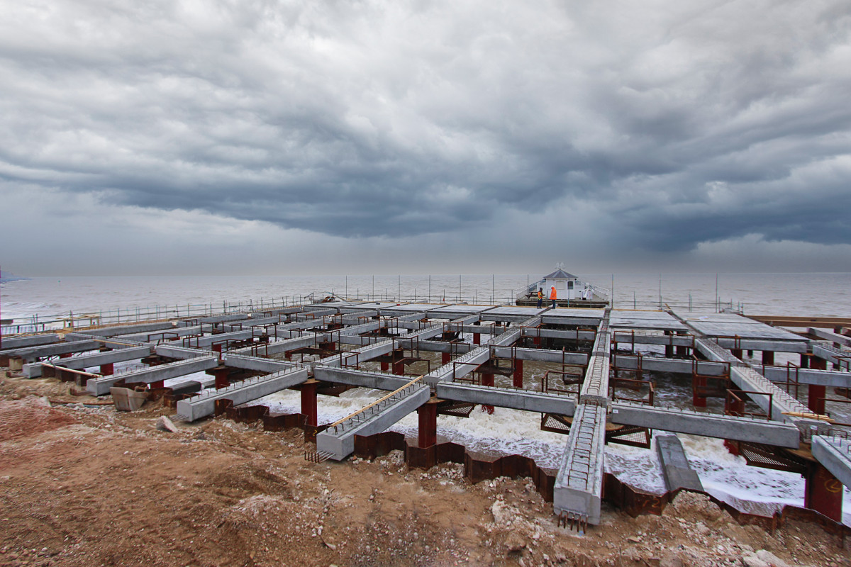 Felixstowe Pier Precast Beams, Milbank Concrete Products